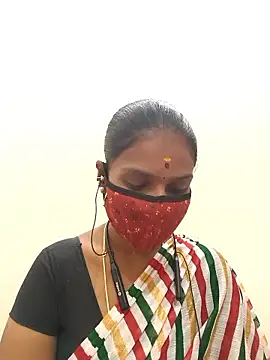 Snapshot of Tamil_Yalini12 chatting on January 13, 2026, 5:00 am Tamil Yalini12 online show from January 13, 2026, 5:00 am