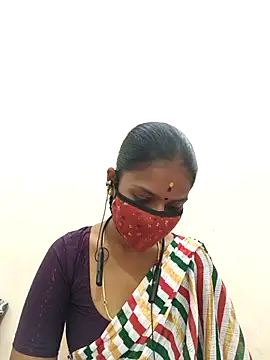 Snapshot of Tamil_Yalini12 chatting on January 6, 2026, 6:06 am Tamil Yalini12 online show from January 6, 2026, 6:06 am