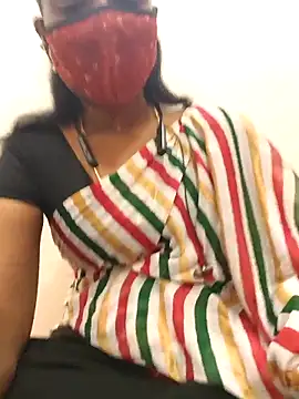 Snapshot of Tamil_Yalini12 chatting on January 7, 2026, 7:35 am Tamil Yalini12 online show from January 7, 2026, 7:35 am