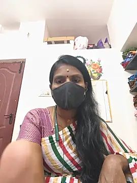 Snapshot of Tamil_Yalini12 chatting on May 22, 2026, 5:00 pm Tamil Yalini12 online show from May 22, 2026, 5:00 pm