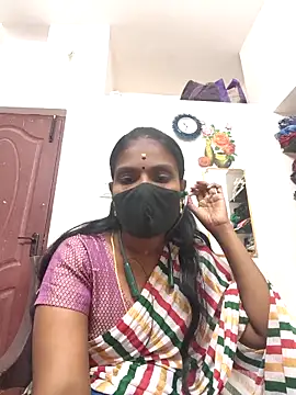 Snapshot of Tamil_Yalini12 chatting on May 9, 2026, 5:05 pm Tamil Yalini12 online show from May 9, 2026, 5:05 pm