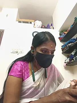 Snapshot of Tamil_Yalini12 chatting on May 23, 2026, 5:39 am Tamil Yalini12 online show from May 23, 2026, 5:39 am