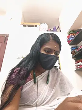 Snapshot of Tamil_Yalini12 chatting on May 15, 2026, 2:09 am Tamil Yalini12 online show from May 15, 2026, 2:09 am