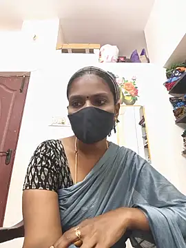 Snapshot of Tamil_Yalini12 chatting on May 20, 2026, 2:30 am Tamil Yalini12 online show from May 20, 2026, 2:30 am