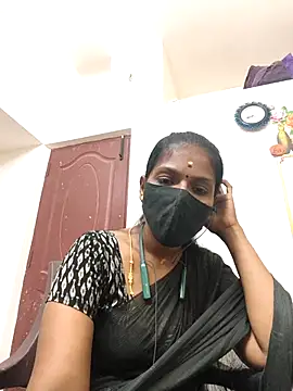 Snapshot of Tamil_Yalini12 chatting on April 30, 2026, 3:08 pm Tamil Yalini12 online show from April 30, 2026, 3:08 pm