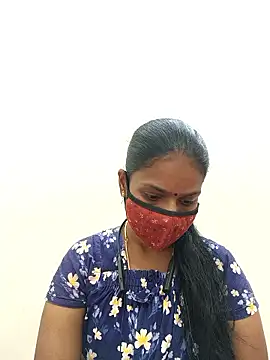 Snapshot of Tamil_Yalini12 chatting on January 8, 2026, 2:12 pm Tamil Yalini12 online show from January 8, 2026, 2:12 pm