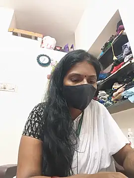 Snapshot of Tamil_Yalini12 chatting on May 25, 2026, 7:07 am Tamil Yalini12 online show from May 25, 2026, 7:07 am