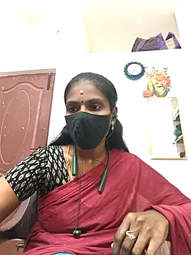 Snapshot of Tamil_Yalini12 chatting on May 8, 2026, 1:37 pm Tamil Yalini12 online show from May 8, 2026, 1:37 pm