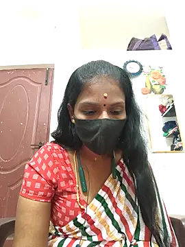 Snapshot of Tamil_Yalini12 chatting on April 26, 2026, 4:15 pm Tamil Yalini12 online show from April 26, 2026, 4:15 pm