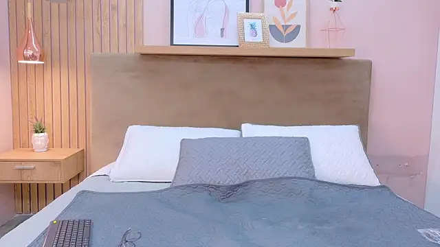 Snapshot of cielo_rivera chatting on April 14, 2026, 2:11 pm cielo rivera online show from April 14, 2026, 2:11 pm