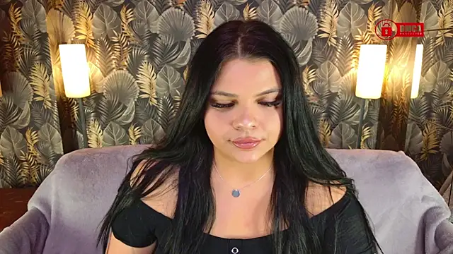 Snapshot of ThiccMady chatting on October 16, 2025, 1:41 pm ThiccMady online show from October 16, 2025, 1:41 pm