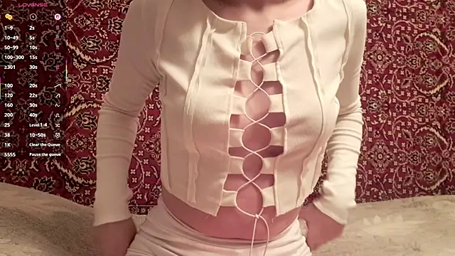 Snapshot of ivetabloom chatting on December 5, 2025, 7:23 pm ivetabloom online show from December 5, 2025, 7:23 pm