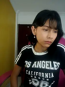 Snapshot of xoxo_milk chatting on November 4, 2025, 3:49 pm xoxo milk online show from November 4, 2025, 3:49 pm