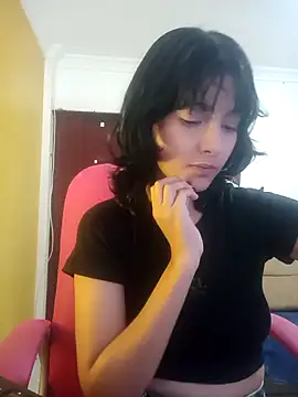 Snapshot of xoxo_milk chatting on October 30, 2025, 4:15 pm xoxo milk online show from October 30, 2025, 4:15 pm