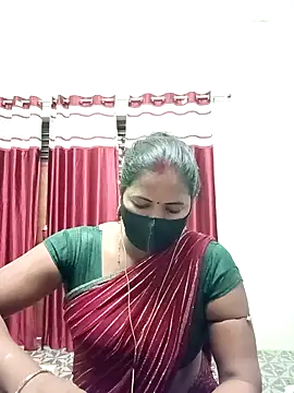 Snapshot of School_medam chatting on November 13, 2025, 4:11 pm School medam online show from November 13, 2025, 4:11 pm