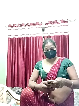 Snapshot of School_medam chatting on November 3, 2025, 4:43 pm School medam online show from November 3, 2025, 4:43 pm