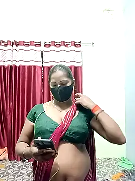 Snapshot of School_medam chatting on October 7, 2025, 11:28 pm School medam online show from October 7, 2025, 11:28 pm