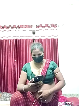 Snapshot of School_medam chatting on November 11, 2025, 4:57 pm School medam online show from November 11, 2025, 4:57 pm