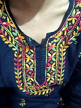 anayahotty online show from October 7, 2025, 11:06 pm