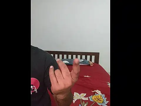 hotestfantasy online show from November 12, 2025, 6:34 pm