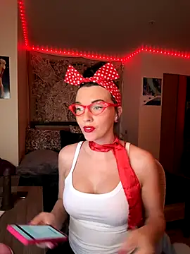 MaciiMayy online show from December 5, 2025, 12:10 am