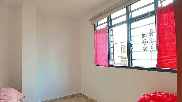 Snapshot of Julieta_Rose19 chatting on September 25, 2025, 8:37 pm Julieta Rose19 online show from September 25, 2025, 8:37 pm