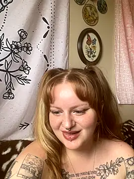 Snapshot of bambifawns4u chatting on October 7, 2025, 9:27 pm bambifawns4u online show from October 7, 2025, 9:27 pm
