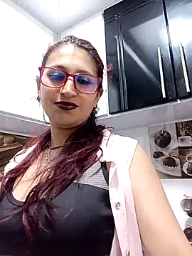 VictoriaSpenser online show from December 14, 2025, 1:17 pm