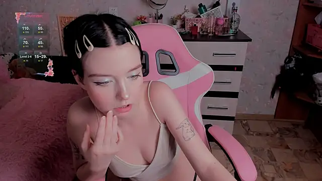 margopink online show from October 28, 2025, 7:51 am