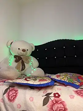 Snapshot of Linda_rouse chatting on December 20, 2025, 9:17 pm Linda rouse online show from December 20, 2025, 9:17 pm