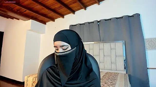 Snapshot of kalila_latif chatting on November 13, 2025, 2:48 am kalila latif online show from November 13, 2025, 2:48 am