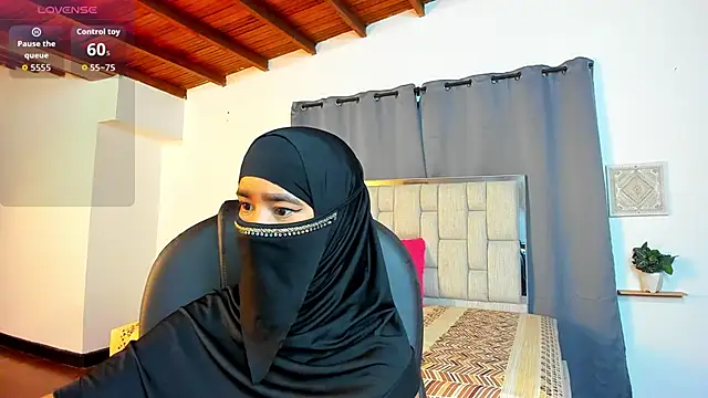 Snapshot of kalila_latif chatting on November 20, 2025, 2:23 am kalila latif online show from November 20, 2025, 2:23 am