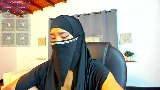 Snapshot of kalila_latif chatting on November 26, 2025, 2:44 am kalila latif online show from November 26, 2025, 2:44 am