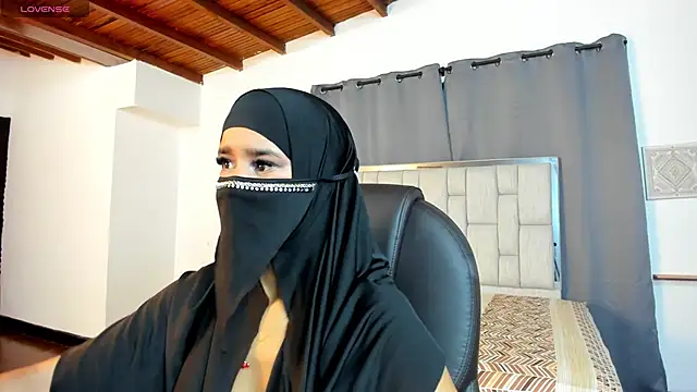 Snapshot of kalila_latif chatting on November 6, 2025, 2:59 am kalila latif online show from November 6, 2025, 2:59 am