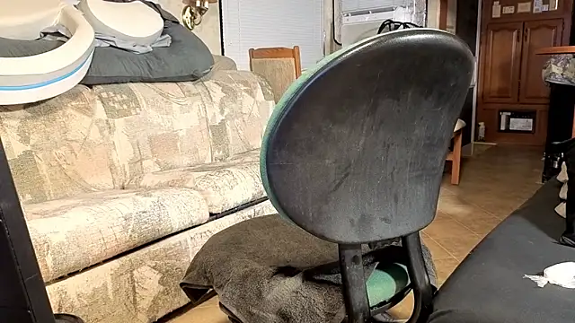 Clouds 4play online show from October 28, 2025, 2:34 am