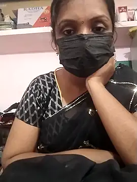 Snapshot of Tamil_Swathi chatting on November 3, 2025, 5:34 am Tamil Swathi online show from November 3, 2025, 5:34 am