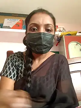 Snapshot of Tamil_Swathi chatting on December 23, 2025, 10:58 am Tamil Swathi online show from December 23, 2025, 10:58 am