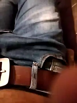 Snapshot of Blackveins32 chatting on October 18, 2025, 6:10 pm Blackveins32 online show from October 18, 2025, 6:10 pm