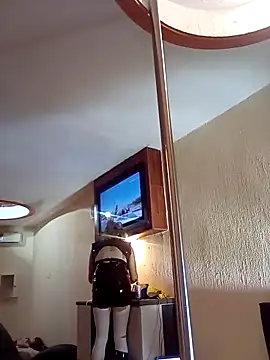 transreyna online show from January 19, 2025, 2:57 am