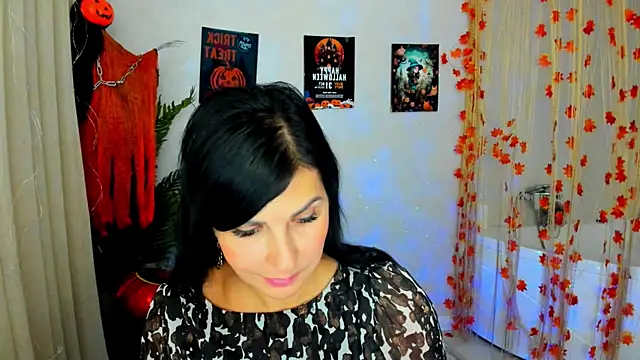 Moon Veloure1 online show from October 26, 2025, 11:54 am