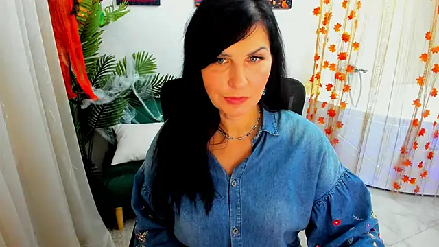 Moon Veloure1 online show from October 20, 2025, 4:47 am