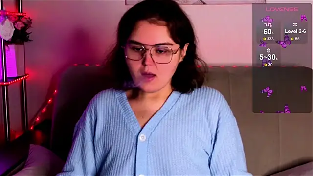 Snapshot of chatting on November 12, 2025, 3:54 am online show from November 12, 2025, 3:54 am