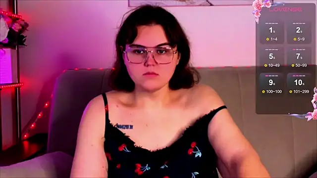 Snapshot of chatting on October 31, 2025, 4:31 am online show from October 31, 2025, 4:31 am