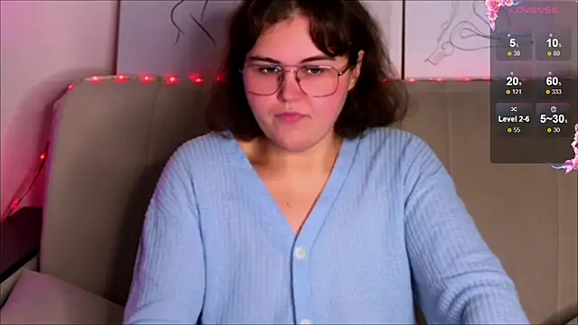 Snapshot of chatting on October 3, 2025, 9:33 am online show from October 3, 2025, 9:33 am