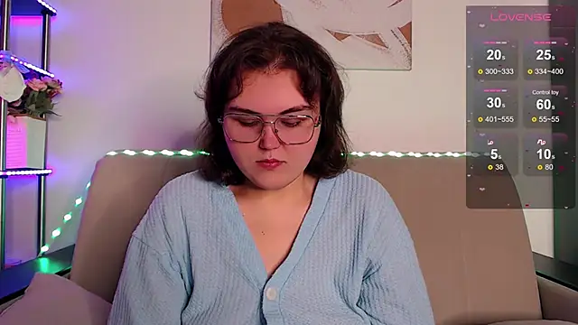 Snapshot of chatting on November 26, 2025, 4:23 am online show from November 26, 2025, 4:23 am