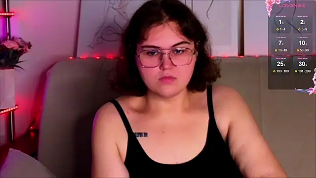 Snapshot of chatting on October 14, 2025, 8:59 am online show from October 14, 2025, 8:59 am