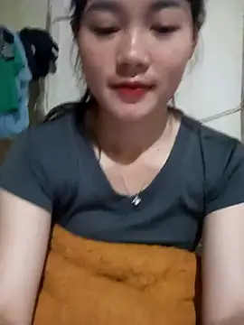 dorothyxx online show from December 19, 2025, 1:53 am