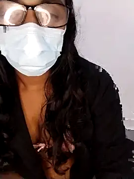 sexybolegirl online show from February 23, 2026, 6:52 pm