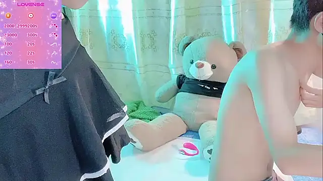 Snapshot of White-Lia chatting on October 1, 2025, 8:46 pm White-Lia online show from October 1, 2025, 8:46 pm