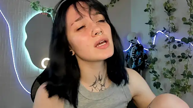 Snapshot of Elastikisss chatting on May 18, 2026, 5:34 am Elastikisss online show from May 18, 2026, 5:34 am